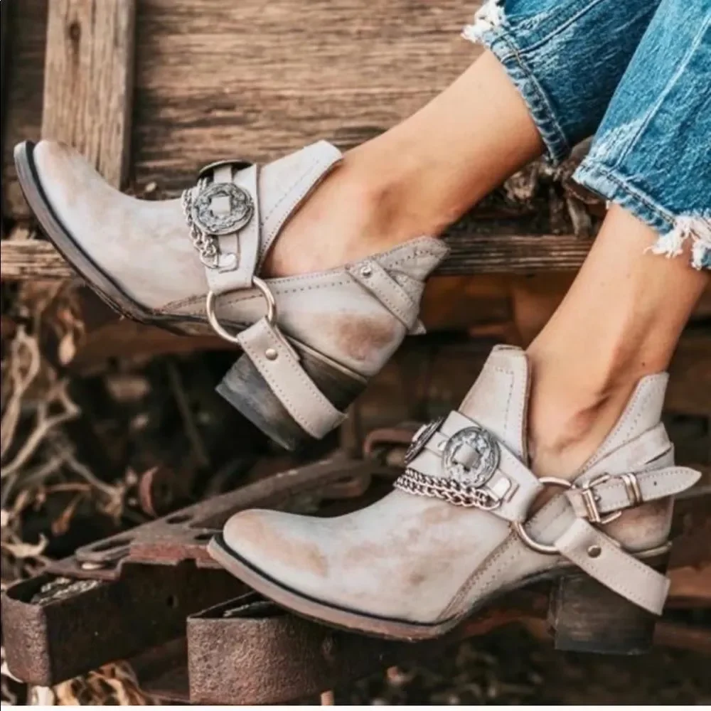 Freebird by Steven stylish cutout